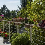 Feng Shui Wellness Apartmanhaz *