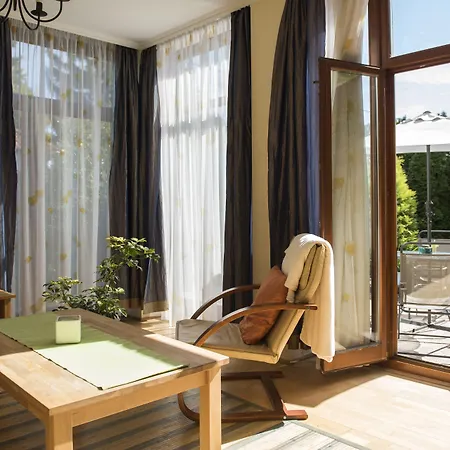 Feng Shui Wellness Apartmanhaz דירה *