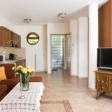 Feng Shui Wellness Apartmanhaz דירה Hévíz