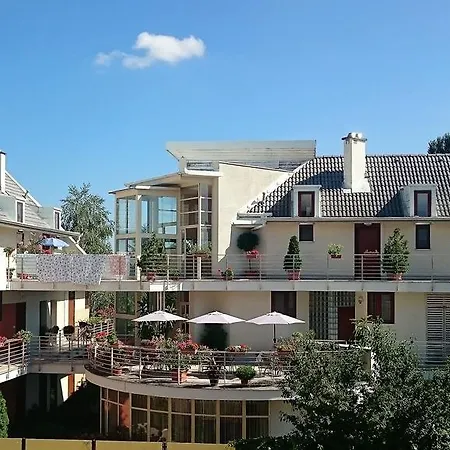 Feng Shui Wellness Apartmanhaz Heviz *