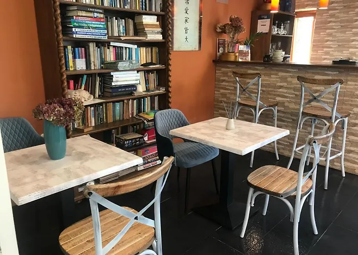赫维兹风水健康公寓酒店 *